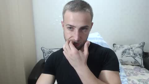 Snapshot of blondeagle chatting on February 19, 2025, 9:25 pm Mr Blond online show from February 19, 2025, 9:25 pm