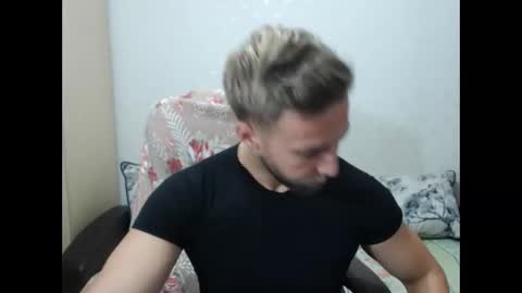 Snapshot of blondeagle chatting on October 16, 2025, 7:04 pm Mr Blond online show from October 16, 2025, 7:04 pm