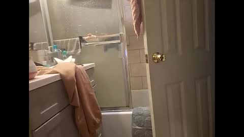 Snapshot of blondebellaaa3 chatting on January 5, 2025, 7:17 pm Gia online show from January 5, 2025, 7:17 pm