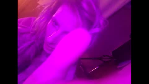 Snapshot of blondebellaaa3 chatting on March 1, 2025, 4:47 am Gia online show from March 1, 2025, 4:47 am