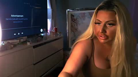 blondedolltia online show from January 11, 2026, 2:33 pm