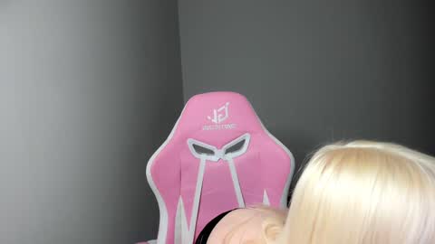 Elisa online show from December 6, 2024, 1:18 am