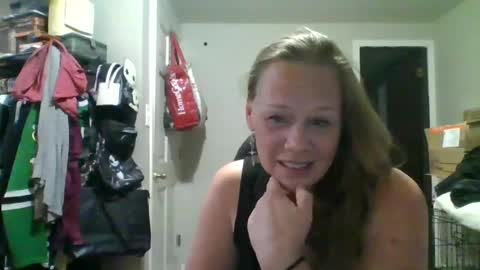 blondetoplease online show from June 12, 2026, 6:01 am