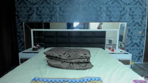 Tina online show from March 6, 2026, 4:42 am