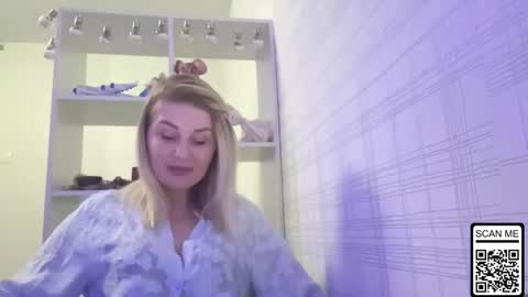 blondie_xoxoxo online show from January 7, 2026, 5:26 pm