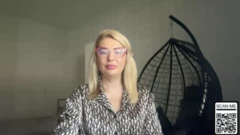 blondie_xoxoxo online show from June 10, 2026, 8:13 am
