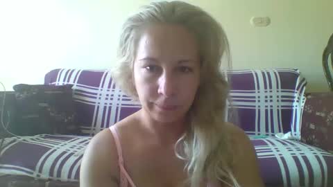 Snapshot of blondiepam23 chatting on May 12, 2026, 7:27 am BlondiePam online show from May 12, 2026, 7:27 am