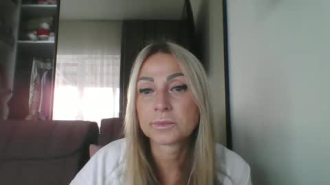 Iren online show from September 26, 2025, 9:35 am