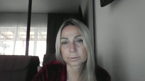 Iren online show from October 4, 2025, 8:34 am