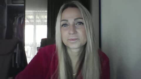 Iren online show from October 10, 2025, 8:02 am