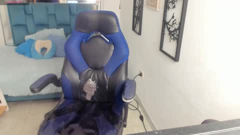 Snapshot of bloom_winxx chatting on February 27, 2026, 4:12 am bloom_winxx online show from February 27, 2026, 4:12 am