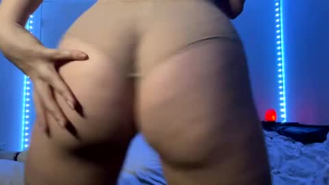 Snapshot of blowkissbunny chatting on December 2, 2024, 2:30 pm Blow Kiss Bunny online show from December 2, 2024, 2:30 pm