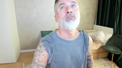 Snapshot of blowmyxxl chatting on February 9, 2025, 6:43 am Nico online show from February 9, 2025, 6:43 am