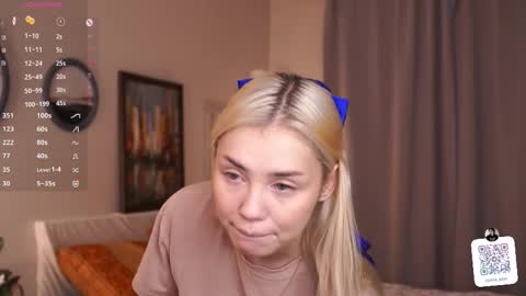 Adeline online show from December 5, 2025, 5:27 am