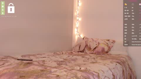 Blue online show from February 25, 2025, 10:18 pm