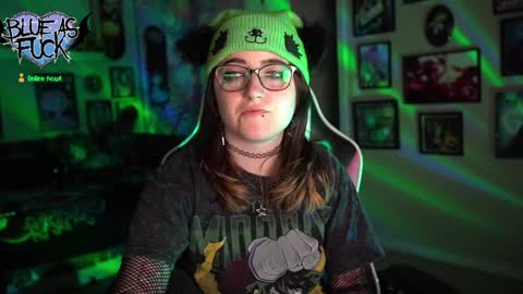 Blue online show from January 5, 2025, 2:38 am