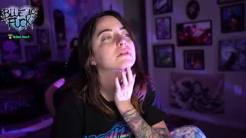 Blue online show from March 4, 2025, 1:55 am