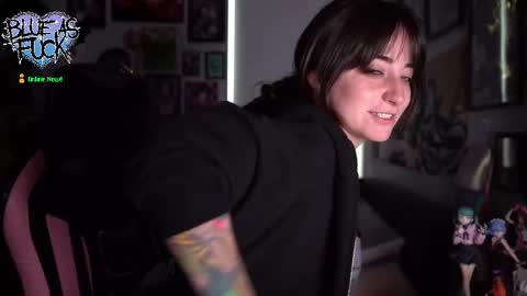 Blue online show from October 3, 2025, 12:18 am