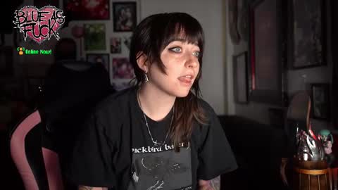 Blue online show from February 5, 2026, 1:32 am