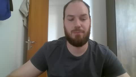 Blue online show from February 28, 2025, 3:26 pm