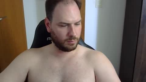 Blue online show from October 29, 2025, 6:53 pm