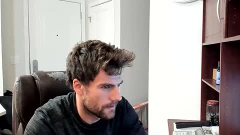 BlueCollarHunk online show from December 21, 2025, 4:03 pm