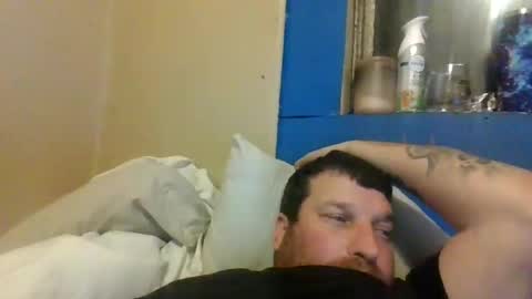 bluedemoneyes1986 online show from February 6, 2025, 1:05 am