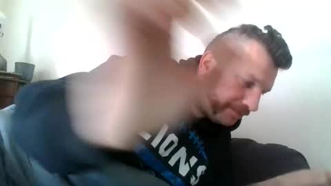 bluedemoneyes1986 online show from February 18, 2025, 6:37 pm