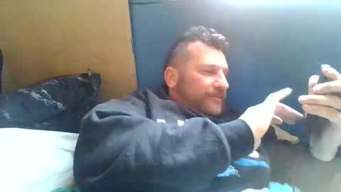 bluedemoneyes1986 online show from February 24, 2025, 8:47 pm