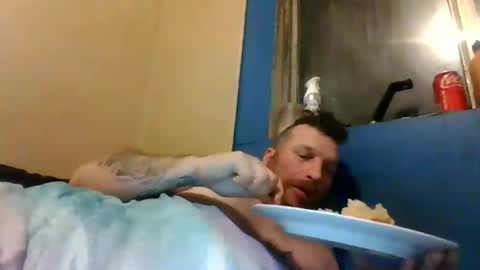 bluedemoneyes1986 online show from February 25, 2025, 2:14 am