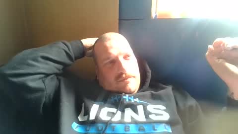 bluedemoneyes1986 online show from March 12, 2025, 4:24 pm