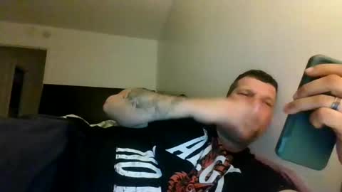 bluedemoneyes1986 online show from October 2, 2025, 3:46 am