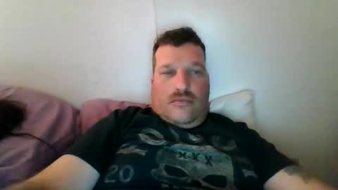 bluedemoneyes1986 online show from October 31, 2025, 7:09 am