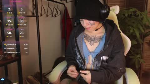 Blue online show from December 14, 2024, 2:23 am