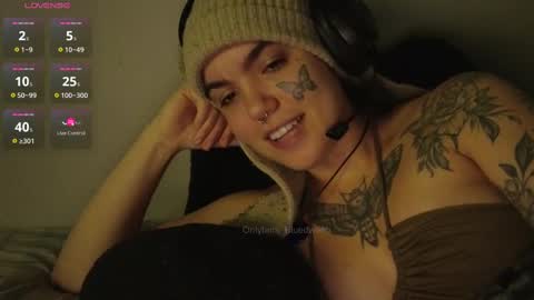 Blue online show from September 27, 2025, 5:12 am