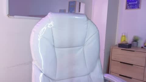        online show from April 10, 2026, 12:10 pm