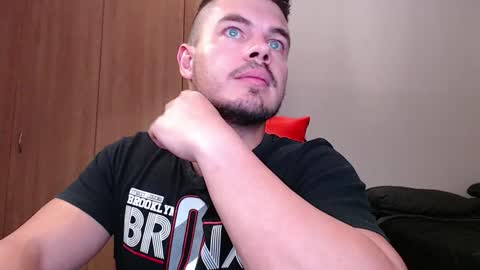 blueeyeboy0 online show from January 8, 2025, 12:38 am