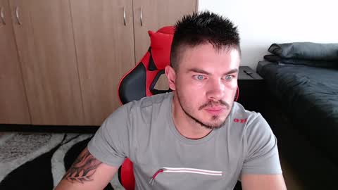 blueeyeboy0 online show from January 15, 2025, 12:15 pm