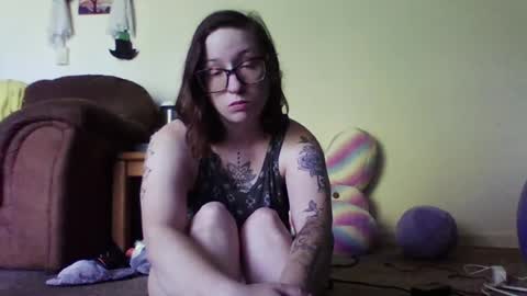 Blueeyedbeauty online show from June 13, 2026, 10:51 pm