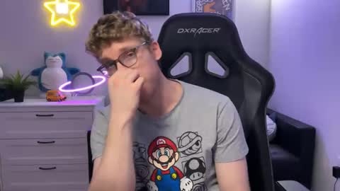 blueeyedtallguy online show from December 6, 2024, 4:36 am