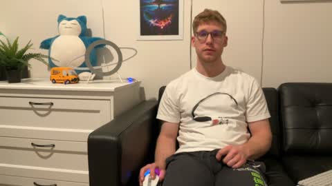 blueeyedtallguy online show from December 15, 2024, 4:40 am