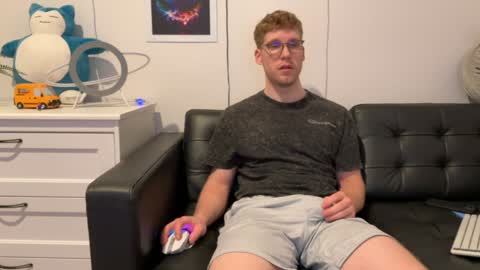 blueeyedtallguy online show from December 24, 2024, 3:05 am