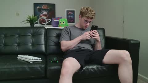 blueeyedtallguy online show from September 26, 2025, 10:47 pm