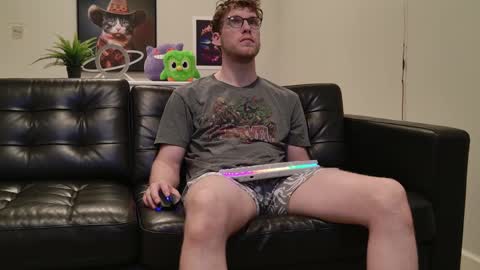 blueeyedtallguy online show from October 9, 2025, 1:03 am