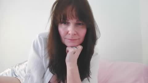 BlueEyes40DDDs online show from April 1, 2026, 2:56 am