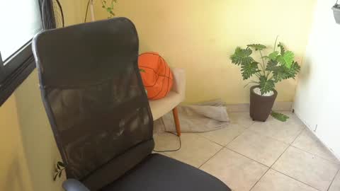 FLORAA online show from January 22, 2025, 10:50 am