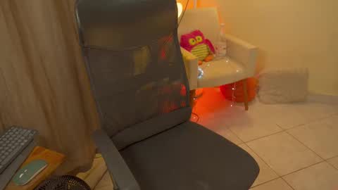 FLORAA online show from September 27, 2025, 8:41 am