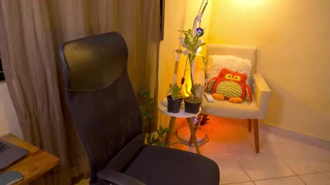 FLORAA online show from January 15, 2026, 8:08 am