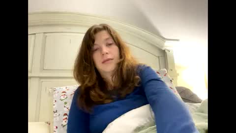 blueroses0827 online show from March 9, 2026, 7:56 am