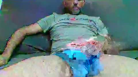 blueyes78 online show from April 19, 2026, 12:33 am